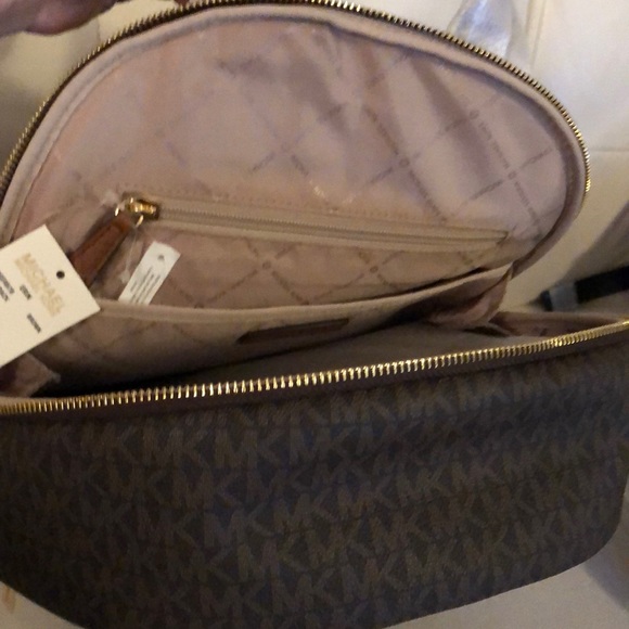 MK Backpack - Picture 4 of 4